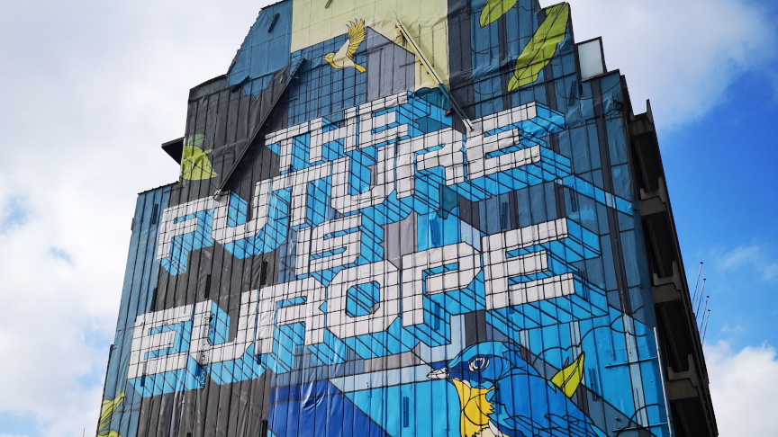 Hauswand mit Grafitti "The Future is Europe"